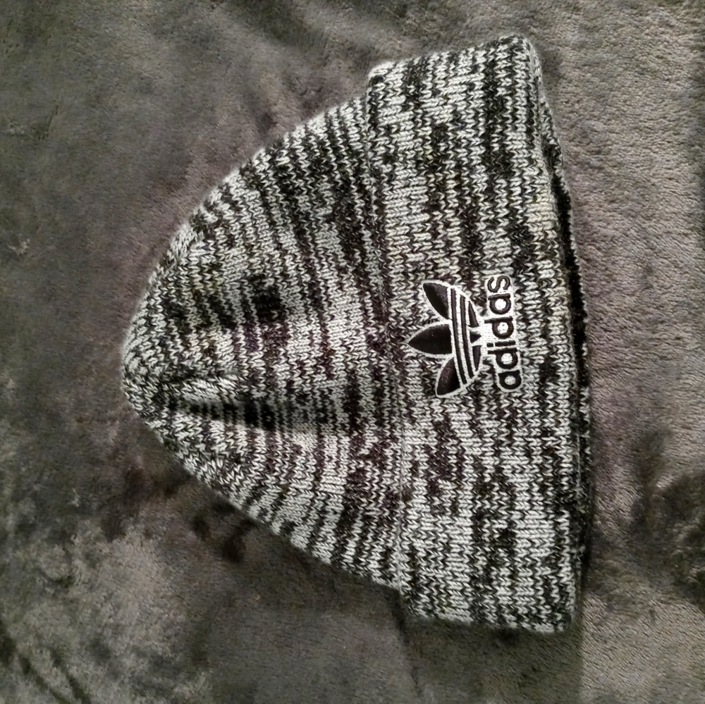 Adidas beanie